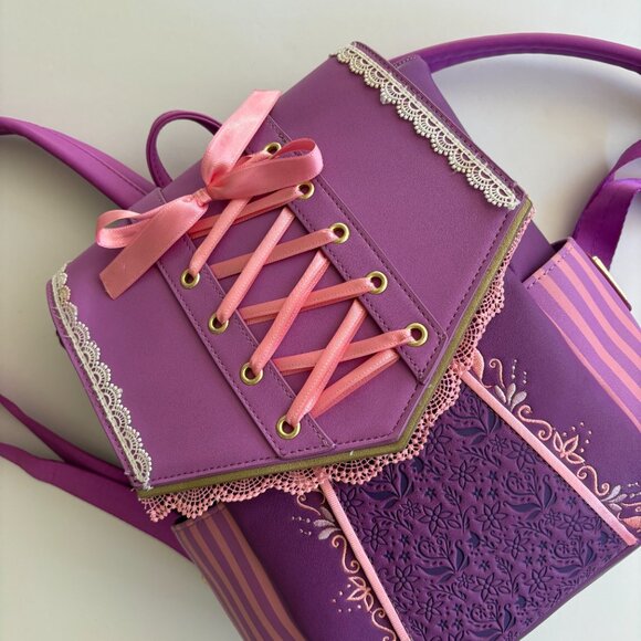 LOUNGEFLY Disney Princess Rapunzel Corset Backpack EUC - Picture 8 of 8